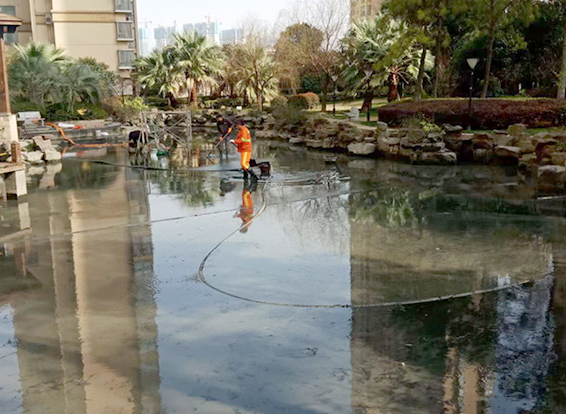 镇平景观池淤泥清理
