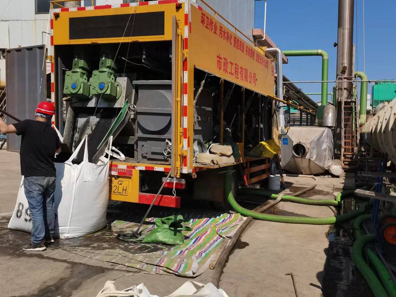 镇平淤泥压干处理